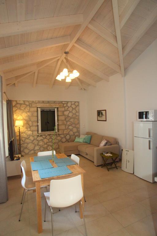 Wild Sea Apartments Áyios Nikítas Chambre photo